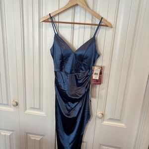 Emerald Sundae Blue Satin Maxi Dress Size‎ Small